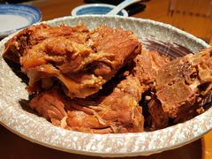 特色大铁锅烀腔骨-95号酱骨·一块豆腐(展春园西路店)