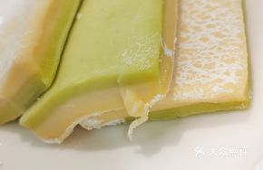 Handmade Two-Tone Noodles