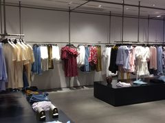 -URBAN REVIVO(欢乐海岸购物中心店)