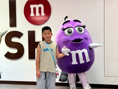 -m豆巧克力世界(上海世茂广场店)