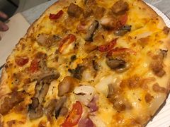 新奥尔良风情烤肉比萨-必胜客(远大路店)