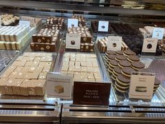 -VENCHI 闻绮(北京国贸商城店)