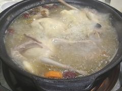 乳鸽煲-时利和美食(东方广场店)