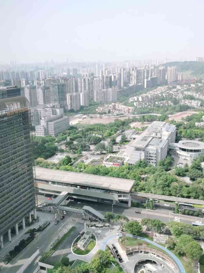 重庆滨乐·宝轩酒店"离轻轨挺近,出差来住过几次,挺不错的,办.