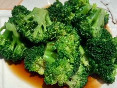 白灼西兰花-穿蒸引鲜·嗲记(正大广场店)