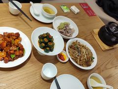-顺风汤馆·广府粤菜(江宸天街店)