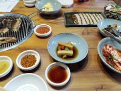 -草家酱蟹炭火烤肉店(珲春南路一店)