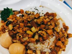 卤肉饭-客临百思德·东北特色馆(龙湖时代天街店)