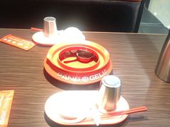 -胖哥俩肉蟹煲(湖滨银泰in77店)