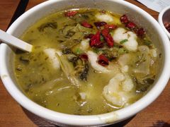 -渝是乎酸菜鱼(龙旗购物中心店)