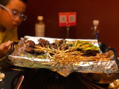 -何师烧烤Pro ·江湖川菜·小龙虾·精酿(太古里旗舰店)