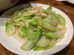 -泉畔人家·老济南经典鲁菜(大明湖店)