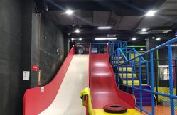 -蹦贝运动中心·蹦床·攀岩·闯关(龙岗店)
