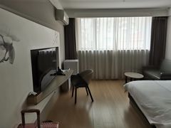 -白玉兰酒店(上海田子坊马当路地铁站店)