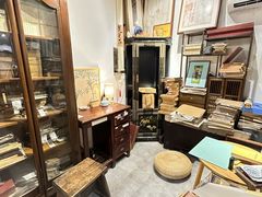 -邊城書店