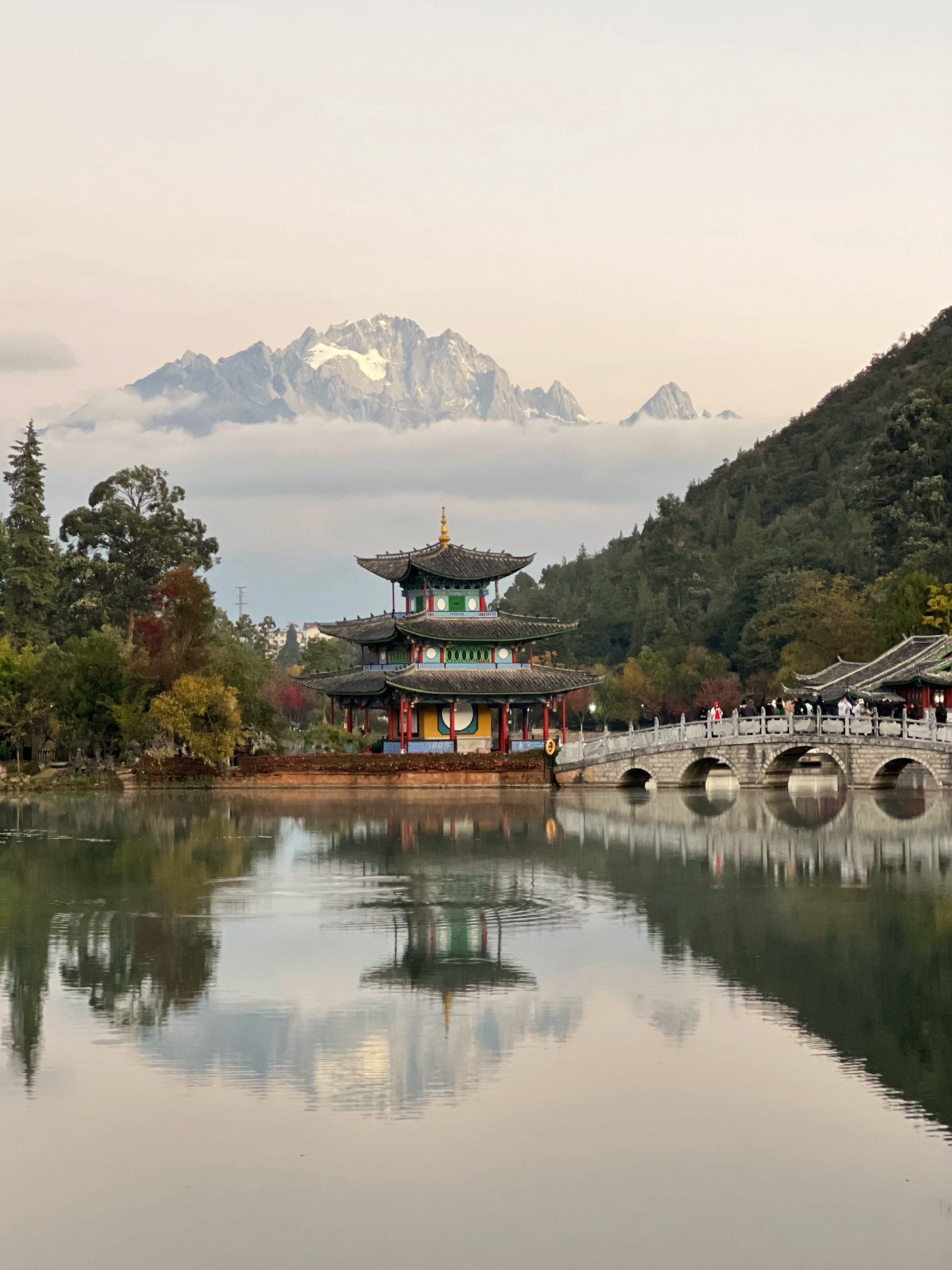 玉龙雪山日照金山[心] 虽然因为高反临时取消