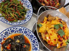 香菜炒牛肉丝-新新湘菜馆(新中街二条店)