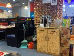-哈尔滨烧烤·山河村铁锅炖(交大店)
