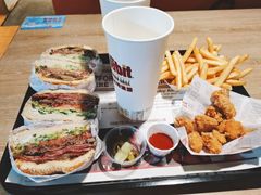 -The Habit Burger Grill 哈比特汉堡(复兴soho店)