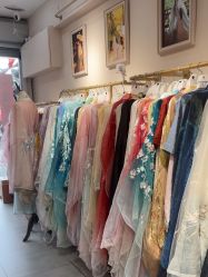 -一揽芳华汉服旗袍体验馆(拙政园店)