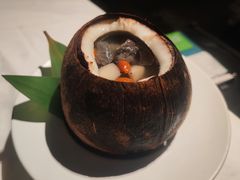 原只椰炖乌鸡汤-汤城小厨•粤菜•靓汤(苏州街店)