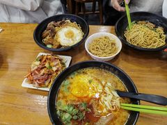 -志权牛肉面(灵山路店)