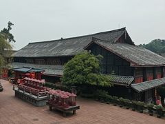 -峨眉山报国寺