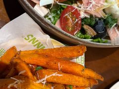 -JINNS锦时 steak&pizza(浸信会礼拜堂旧址店)