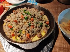 铁板榄菜牛仔肉蛋托饭-杯子红牛排(创意产业园店)