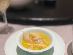 -浦東饭店(育才街怀特国际商城店)