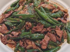 -阿瓦山寨·湘菜现炒·剁椒鱼头王(咸阳总店)