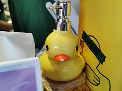 -LINLEE林里·手打柠檬茶(黄浦茂名南路店)