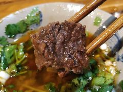 坨坨牛肉-周幺妹重庆老火锅(银泰城总店)