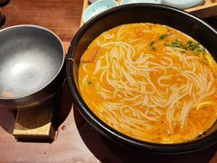 -银米·云南传统过桥米线(双廊黑金冠店)