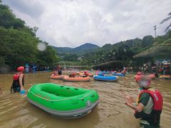 -虎啸峡漂流