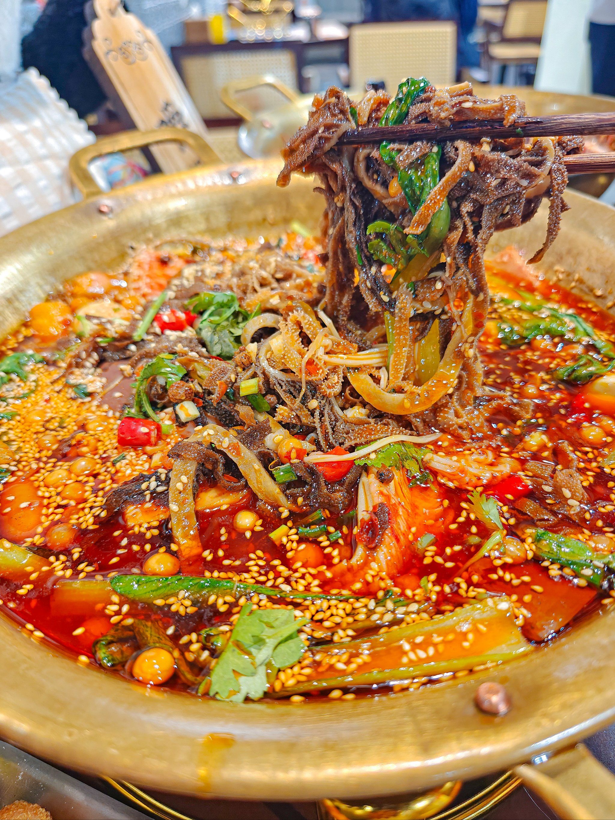 在江汉路,川渝风味的毛肚很正宗!