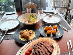 -MONICH牛排融合餐厅(和义大道购物中心店)