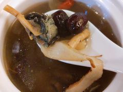 药膳乌鸡汤-港澳烧卤馆