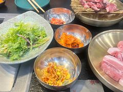 -臻牛烤肉