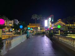 -亚龙湾中心广场
