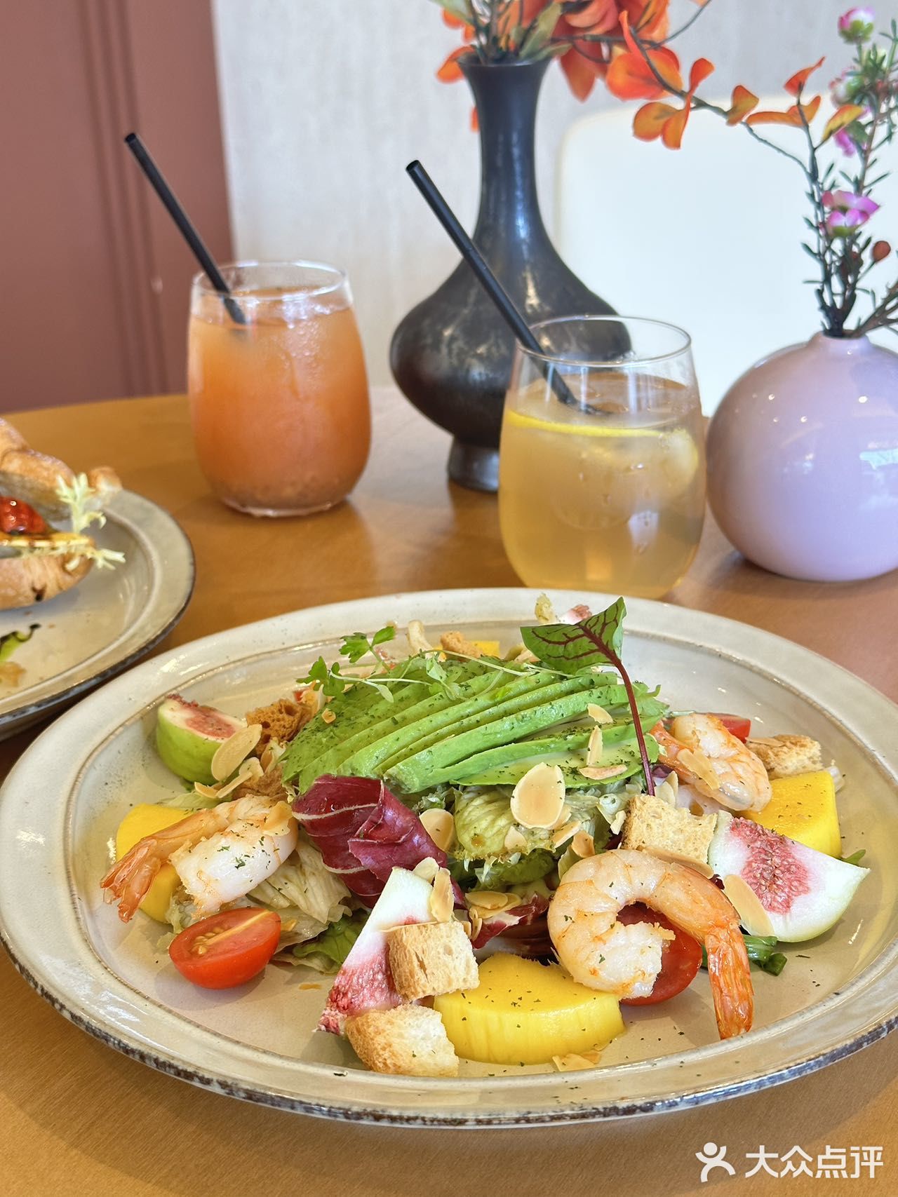 简直是太好拍了，尊嘟爱了爱了！ 第一次踏入这家小店