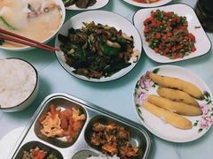 -鲸育宝宝月嫂(徐汇店)
