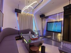 -密苏里·吖咪KTV火吧