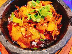 野生菌焖大酥牛肉-雀舞云南菜(乐客城店)
