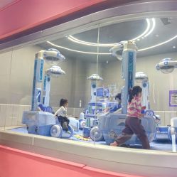 -嗨贝天地亲子乐园 · 生日派对·VR对战(万象城店)