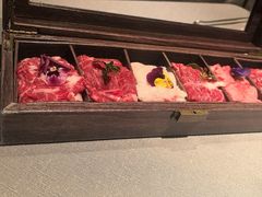 -左庭右院鲜牛肉火锅黑金店(陆家嘴中心店)