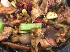 -鱼众不同·鸡公煲·烤全鱼(国顺路店)