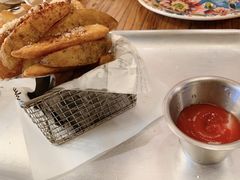 -I HOLIC艾豪丽披萨(KKone店)