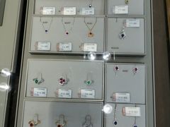 -品真阁华夏典当行(四通桥店)