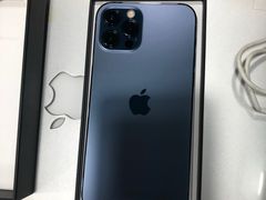 -Apple零售店(华贸购物中心店)
